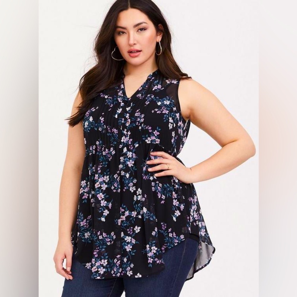 Torrid Black Floral Chiffon Pintuck Tunic Tank